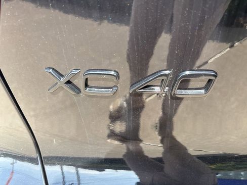 New 2026 Volvo XC40 B5 Ultra w/ Protection Package Premier AWD/4WD image 10