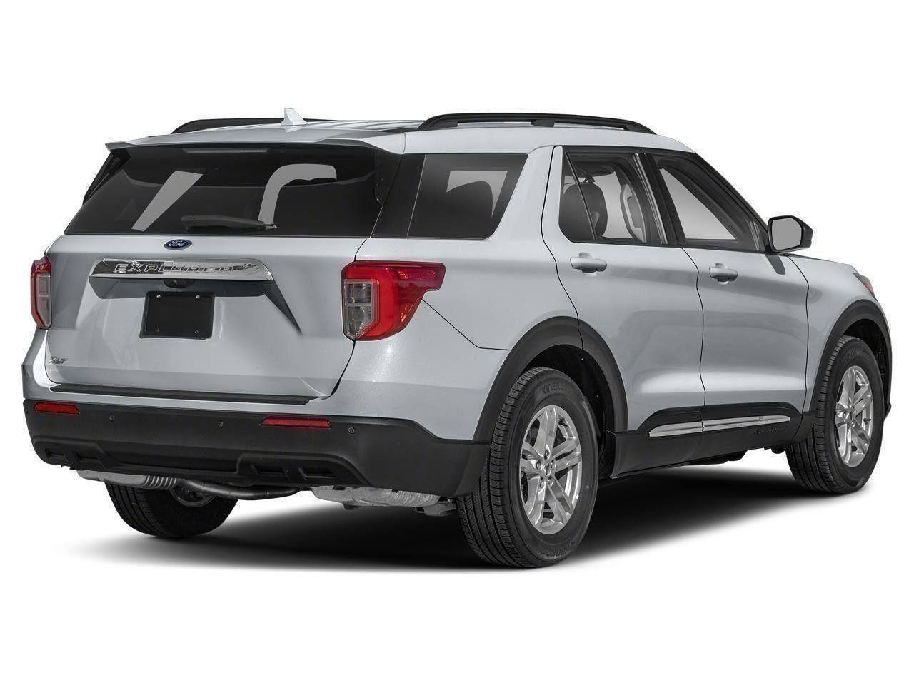 Used 2024 Ford Explorer XLT w/ Equipment Group 202A AWD/4WD image 73