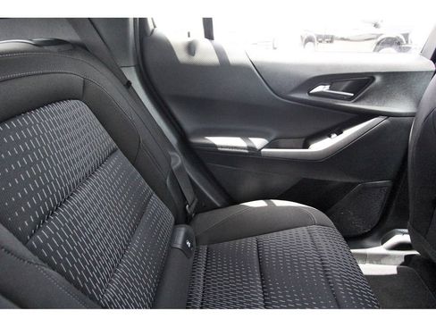 Used 2026 Chevrolet Equinox LT FWD image 11
