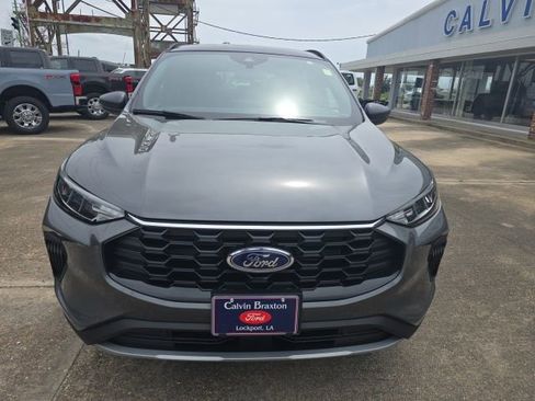 New 2025 Ford Escape ST-Line w/ Cold Weather Package image 2