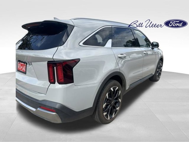 Used 2025 Kia Sorento EX FWD image 5