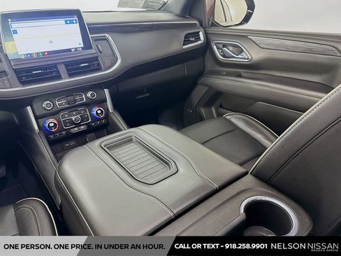 Used 2021 GMC Yukon XL SLT w/ SLT Luxury Plus Package AWD/4WD image 25
