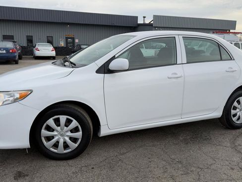 Used 2010 Toyota Corolla image 4