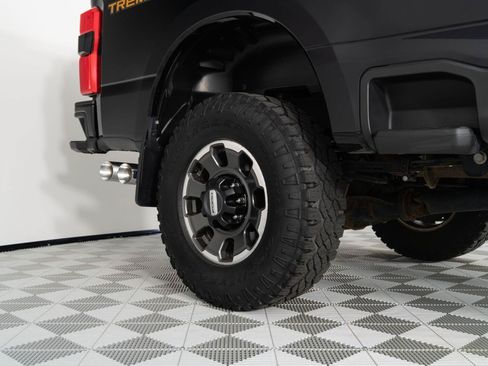 Used 2024 Ford F350 Platinum w/ Tremor Off-Road Package AWD/4WD image 24