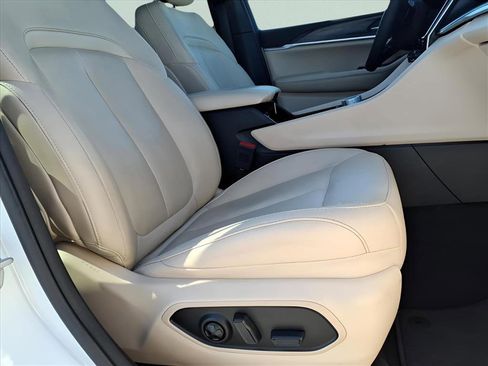 Used 2023 Jeep Grand Cherokee Limited image 16