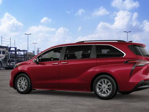 New 2026 Toyota Sienna XLE AWD/4WD image 5