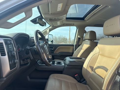 Used 2019 GMC Sierra 2500 Denali w/ Duramax Plus Package image 19