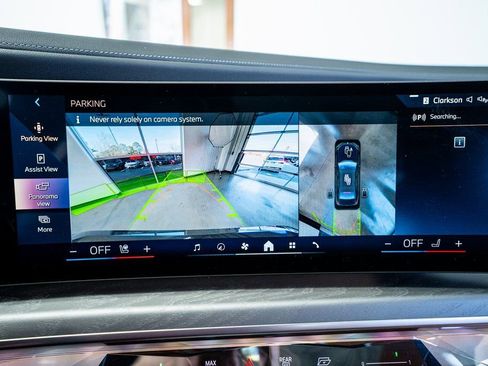 Used 2023 BMW 740i w/ Parking Assistance Package image 44