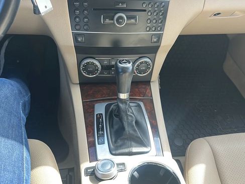 Used 2012 Mercedes-Benz GLK 350 4MATIC image 16