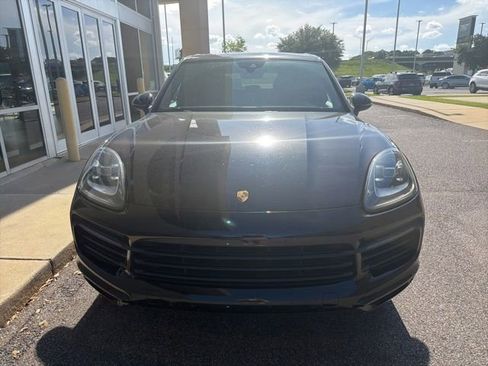 Used 2019 Porsche Cayenne AWD/4WD image 2