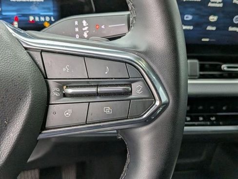Used 2025 Chevrolet Equinox LT FWD image 19