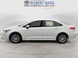Used 2023 Toyota Corolla LE image 2
