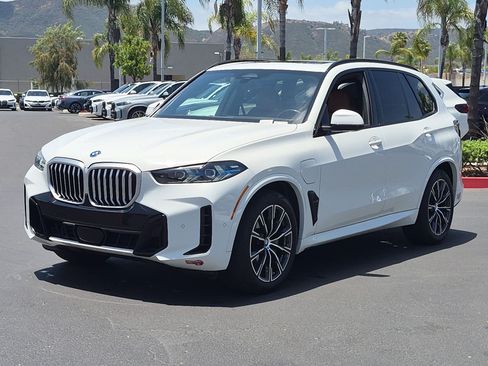 Used 2024 BMW X5 xDrive50e AWD/4WD image 5