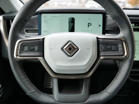 Used 2023 Rivian R1S Launch Edition image 25