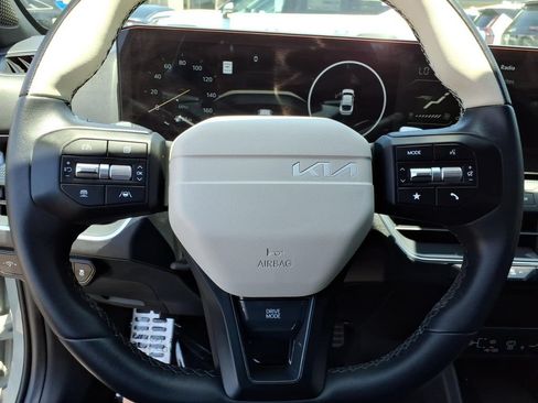 Certified 2025 Kia K4 GT-Line Turbo FWD image 23