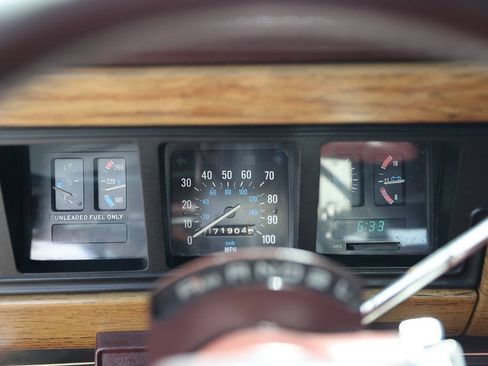 Used 1988 Jeep Grand Wagoneer AWD/4WD image 14