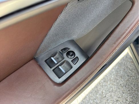 Used 2014 Jaguar F-TYPE Convertible image 21