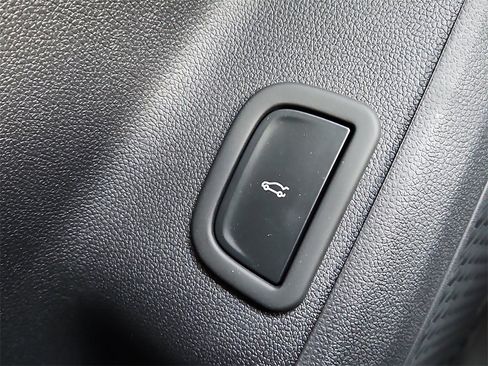 New 2026 Chevrolet Traverse LT w/ Driver Confidence Package image 13