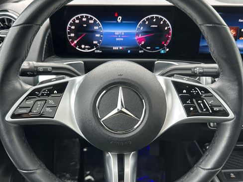 Certified 2025 Mercedes-Benz GLB 250 image 23