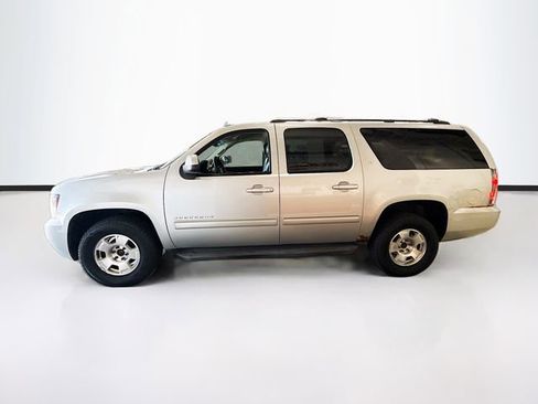 Used 2012 Chevrolet Suburban LT AWD/4WD image 9