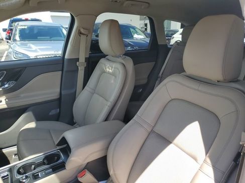 Certified 2023 Lincoln Corsair AWD w/ Equipment Group 101A image 13