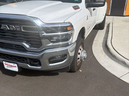 Used 2025 RAM 3500 Big Horn AWD/4WD image 6
