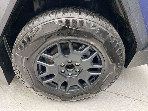 Used 2024 Tesla Cybertruck Cyberbeast AWD/4WD image 10