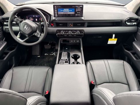 New 2026 Honda Pilot Touring image 17