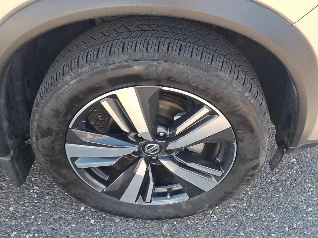 Used 2021 Nissan Rogue SL w/ Premium Package AWD/4WD image 9