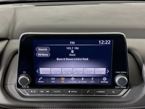 Used 2024 Nissan Rogue S AWD/4WD image 21