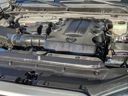 Used 2014 Toyota 4Runner Limited image 33