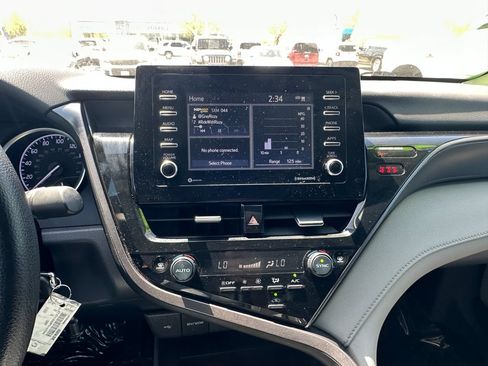 Used 2023 Toyota Camry LE FWD image 28