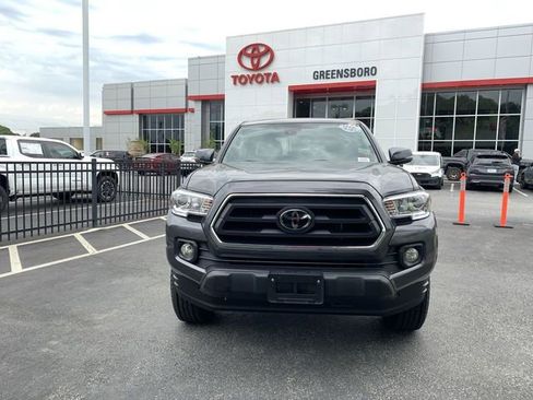 Used 2022 Toyota Tacoma SR5 w/ Technology Package AWD/4WD image 3