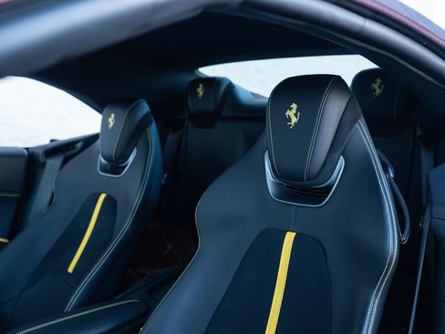 Used 2024 Ferrari Roma Spider image 21