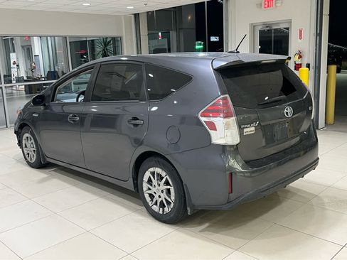 Used 2016 Toyota Prius V Three FWD image 7