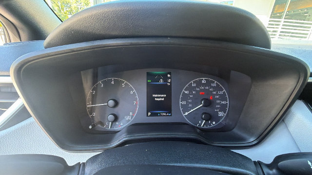 Used 2023 Toyota Corolla SE w/ SE Premium Package FWD image 22
