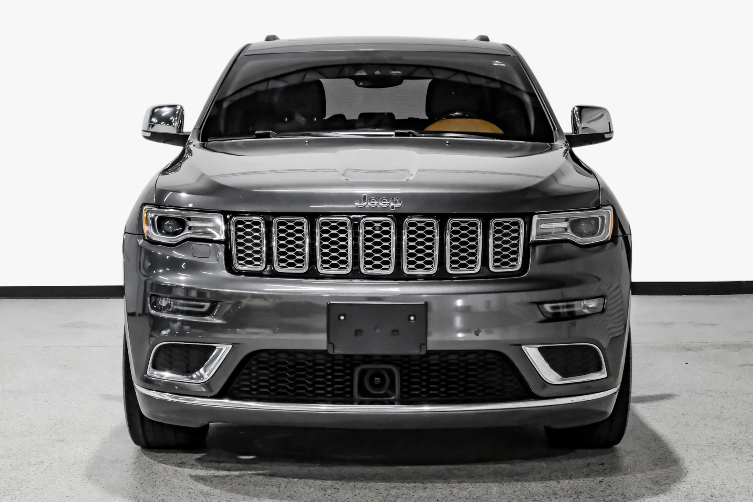 Used 2020 Jeep Grand Cherokee Summit w/ Skid Plate Group AWD/4WD image 3