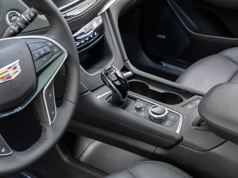 Used 2022 Cadillac XT5 Premium Luxury image 22