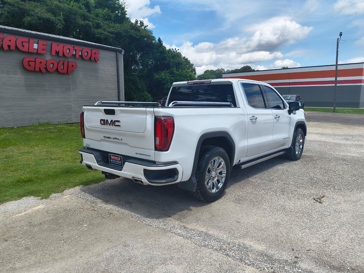 Used 2019 GMC Sierra 1500 Denali w/ Denali Ultimate Package AWD/4WD image 8