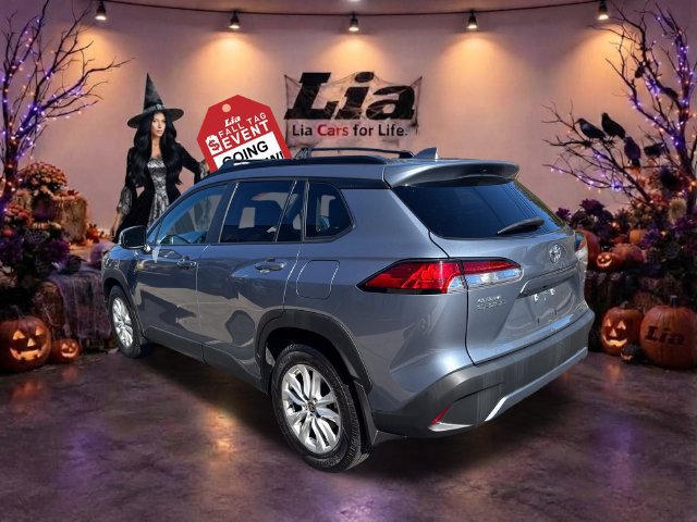 Used 2023 Toyota Corolla Cross LE w/ Moonroof Package AWD/4WD image 5