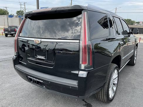 Used 2017 Cadillac Escalade Platinum AWD/4WD image 6