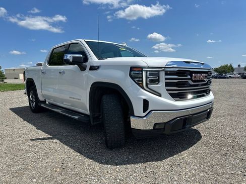 Used 2022 GMC Sierra 1500 SLT w/ SLT Premium Plus Package AWD/4WD image 14