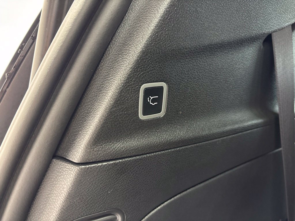 Used 2025 Chrysler Pacifica Select FWD image 59