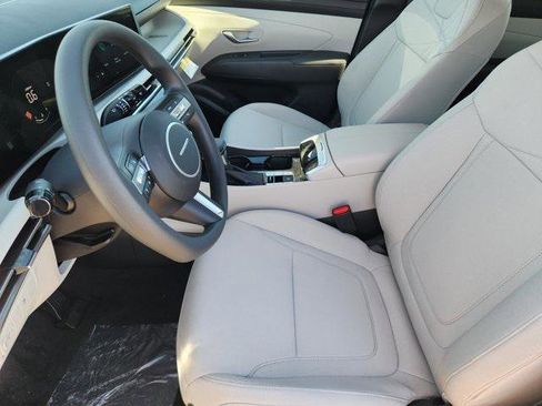 New 2026 Hyundai Tucson SE image 8