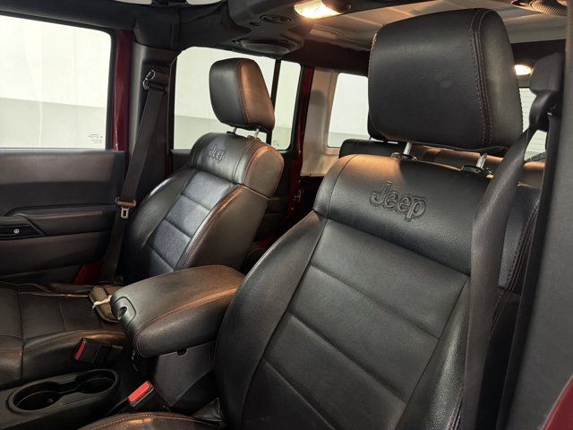 Used 2012 Jeep Wrangler Unlimited Sahara AWD/4WD image 5