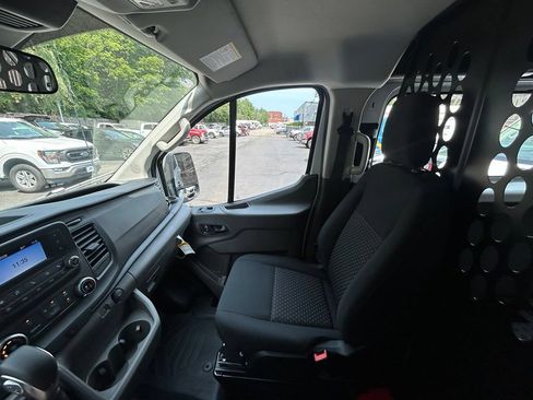Used 2025 Ford Transit 250 Low Roof w/ Exterior Upgrade Package RWD image 25