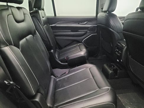 Used 2021 Jeep Grand Cherokee L Limited image 19