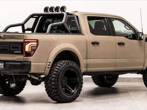 Used 2025 Ford F150 Lariat w/ FX4 Off-Road Package image 9