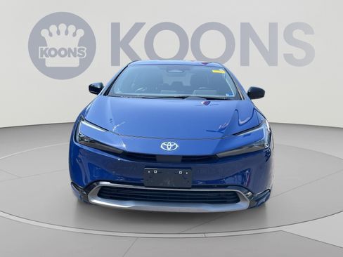 Used 2025 Toyota Prius XLE AWD/4WD image 8
