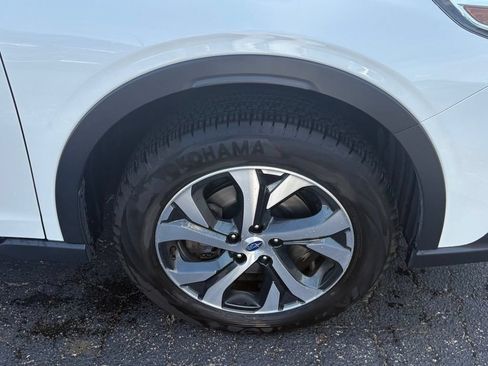 Certified 2021 Subaru Outback Touring AWD/4WD image 7